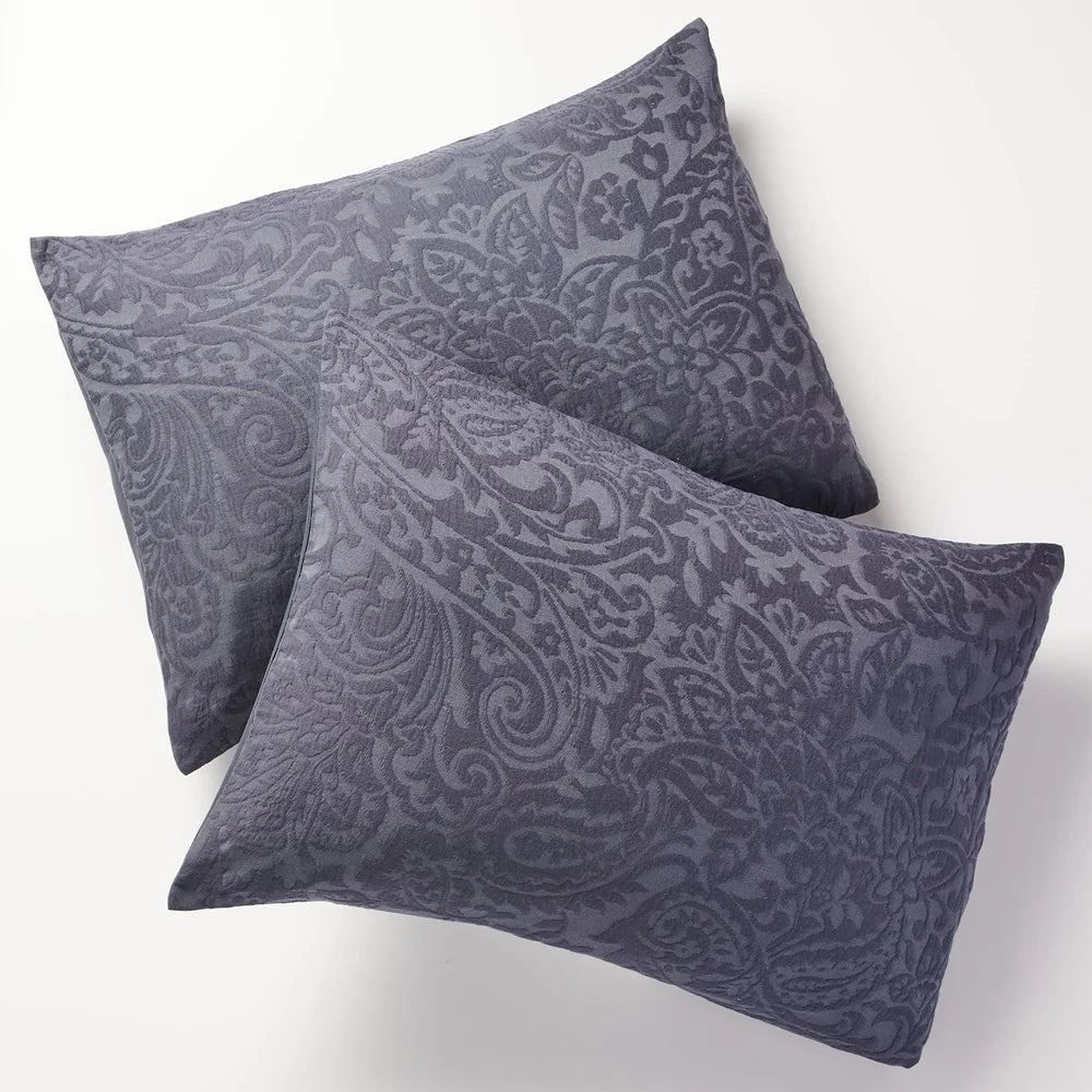 3-Piece Paisley Matelassé Duvet Cover Set with Pillow Shams – Full/Queen Size, Elegant Floral Design