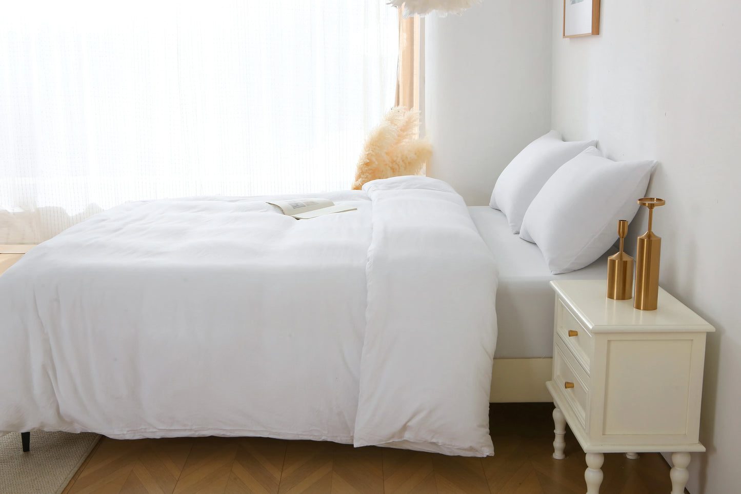 3-Piece Solid White Duvet Cover Set with Pillow Shams – King Size (Comforter Not Included)