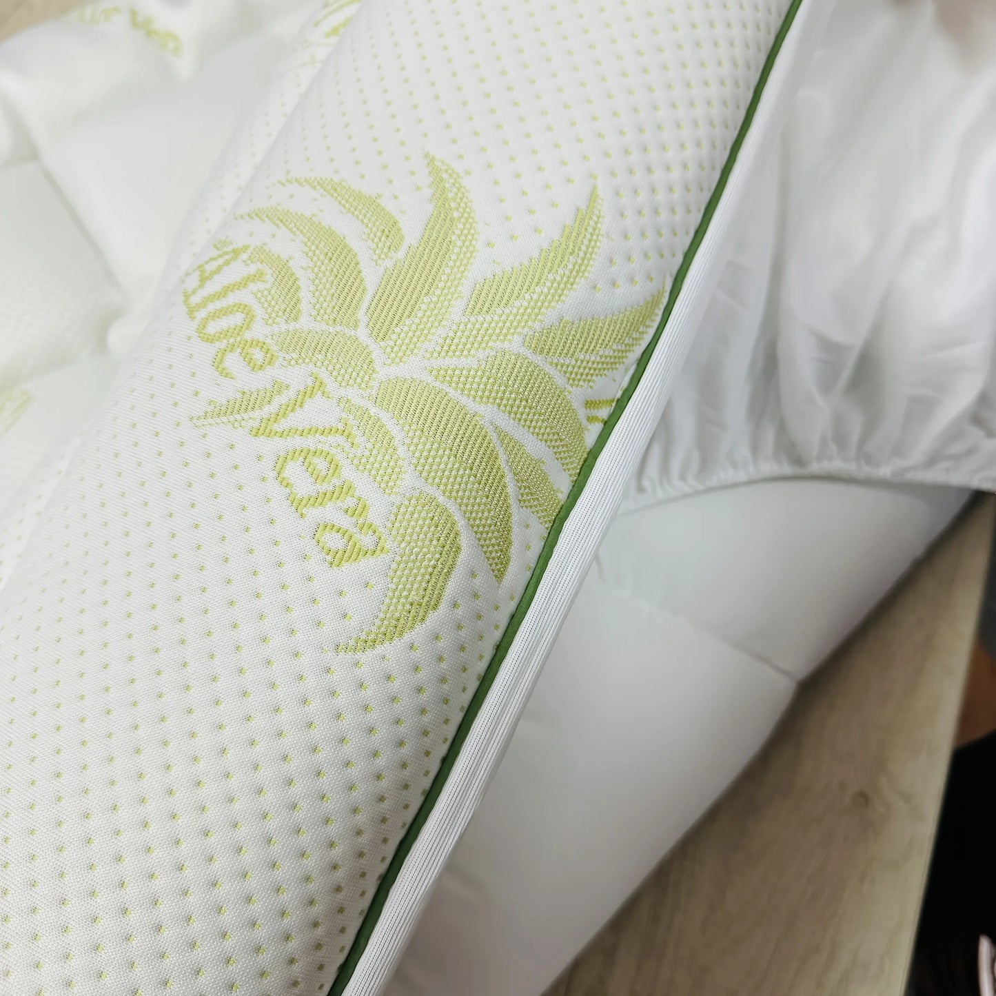 Aloe Vera Mattress Protector – Waterproof, Breathable & Soft Cover