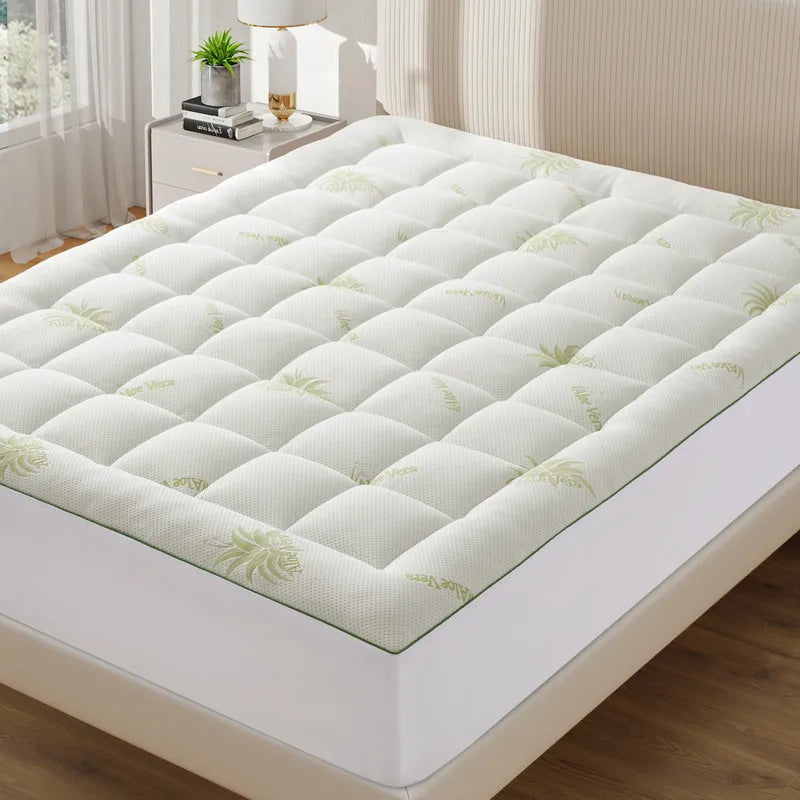 Aloe Vera Mattress Protector – Waterproof, Breathable & Soft Cover