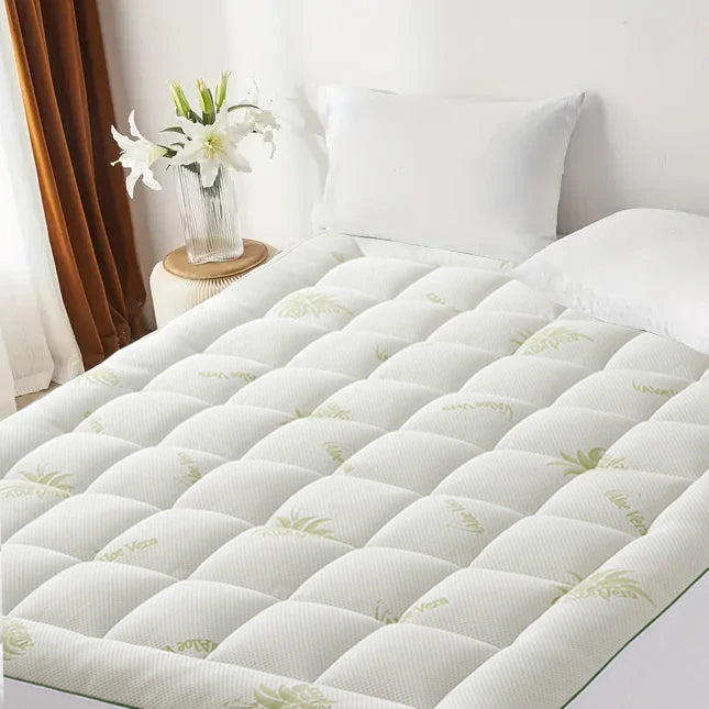 Aloe Vera Mattress Protector – Waterproof, Breathable & Soft Cover