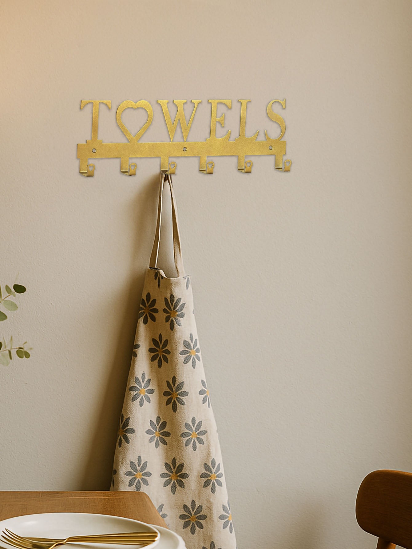 Metal Wall-Mounted Towel Hook,6-Hook Space-Saving Storage With Sturdy Row Design